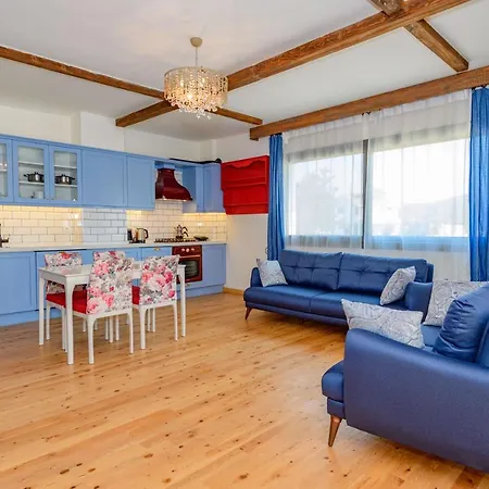 Nazen Apartment