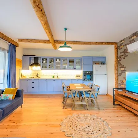 Nazen Apartment